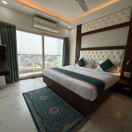 Hotel 7 Heaven Dehradun Exterior photo