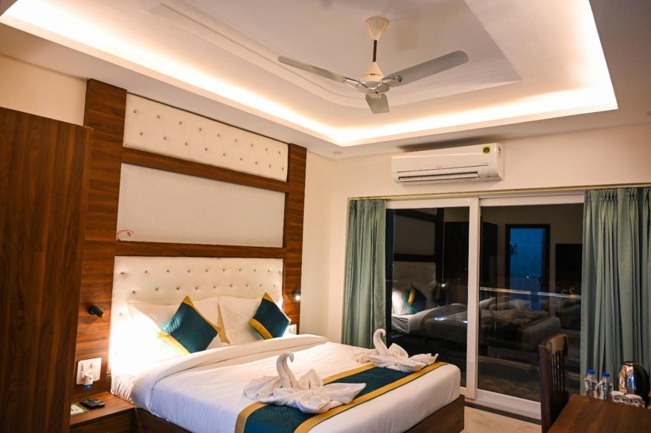 Hotel 7 Heaven Dehradun Exterior photo