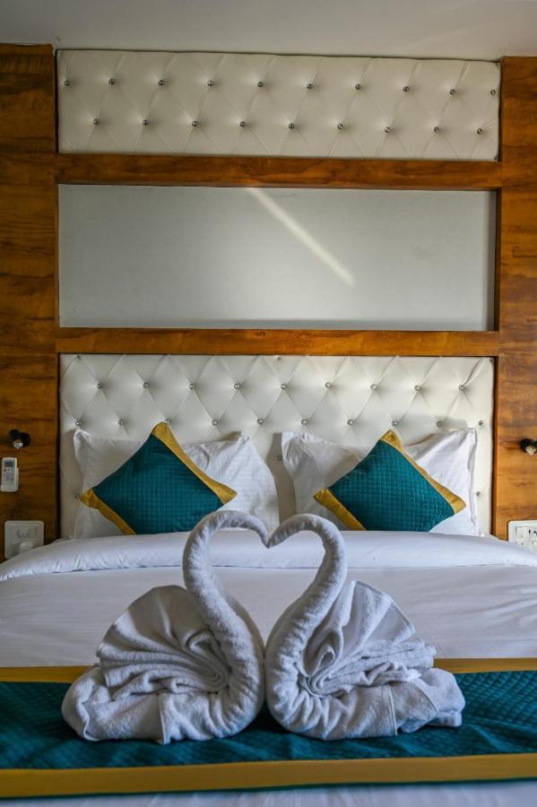 Hotel 7 Heaven Dehradun Exterior photo