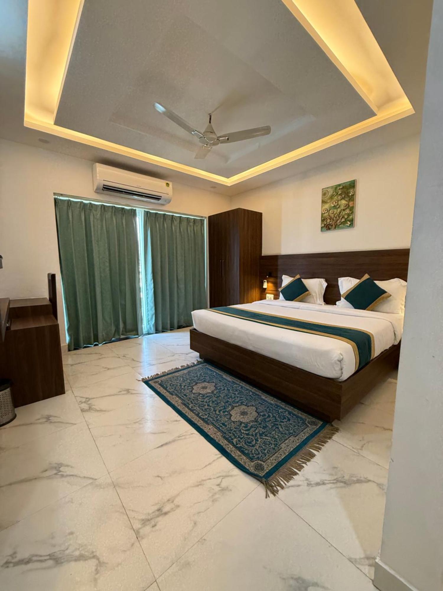 Hotel 7 Heaven Dehradun Exterior photo