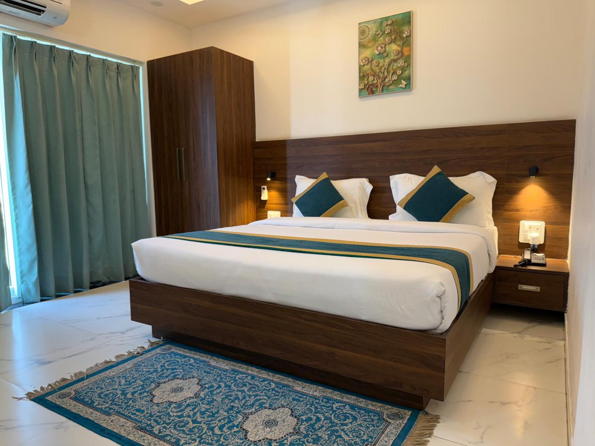 Hotel 7 Heaven Dehradun Exterior photo